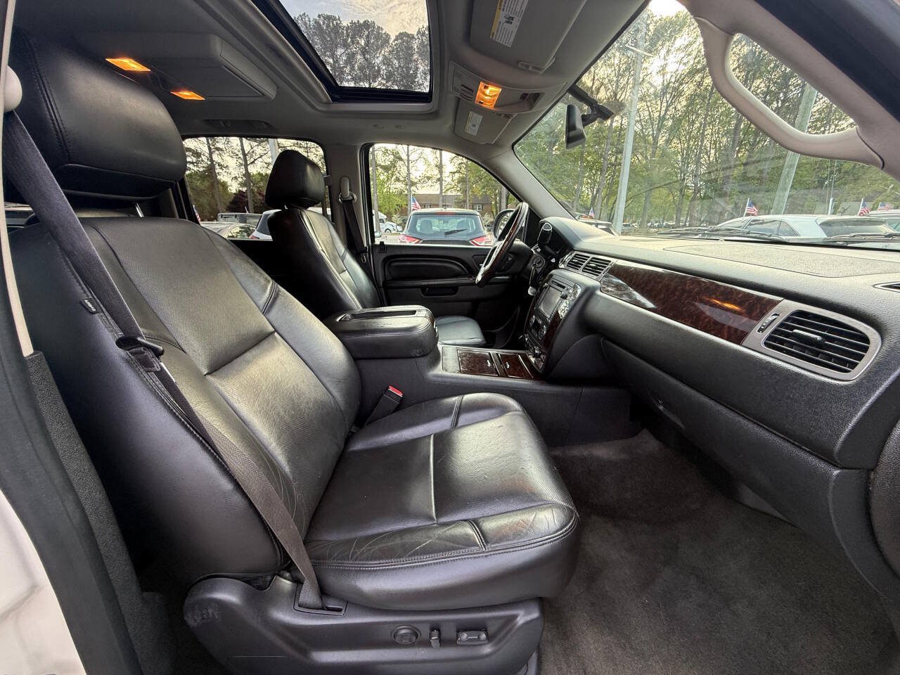 Used 2013 GMC Yukon XL Denali AWD/4WD image 14