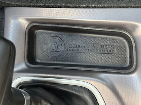 Used 2023 Dodge Charger SXT image 28