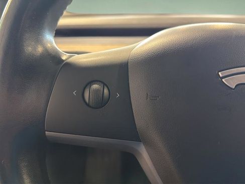 Used 2019 Tesla Model 3 Standard Range Plus image 21