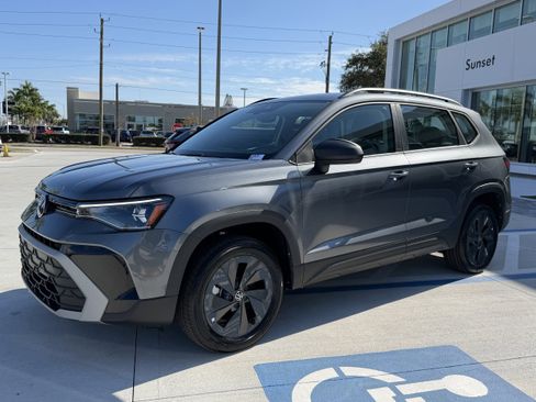 New 2026 Volkswagen Taos S image 7