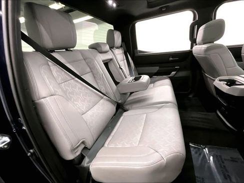 Used 2025 Toyota Tundra Limited image 24