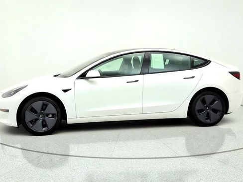 Used 2021 Tesla Model 3 Standard Range Plus RWD image 8