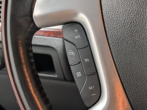 Used 2013 Cadillac Escalade Luxury AWD/4WD image 21