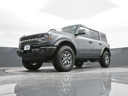 New 2025 Ford Bronco Badlands image 44