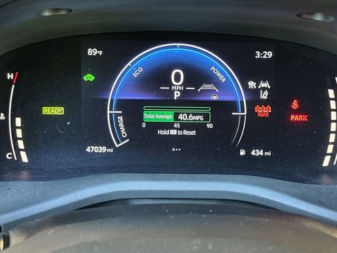 Used 2025 Toyota Camry SE FWD image 23