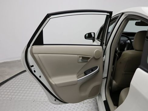 Certified 2015 Toyota Prius Five image 21