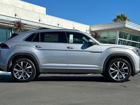 New 2025 Volkswagen Atlas Cross Sport SEL Premium R-Line image 4