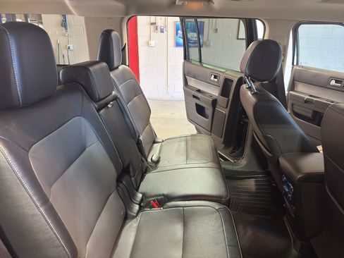 Used 2014 Ford Flex Limited w/ Equipment Group 301A FWD image 26