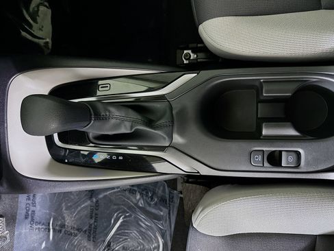 Used 2025 Toyota Corolla LE image 21