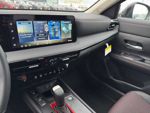 New 2026 Nissan Kicks SR image 21