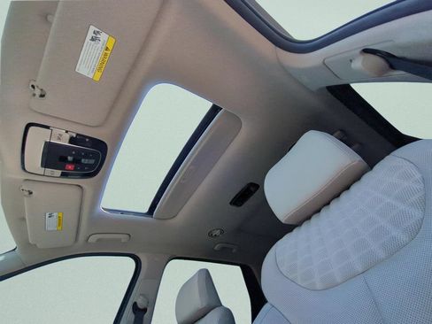 Certified 2024 Hyundai Palisade Limited FWD image 17