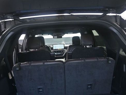 Used 2025 Ford Explorer Platinum w/ LUX Leather Package AWD/4WD image 20