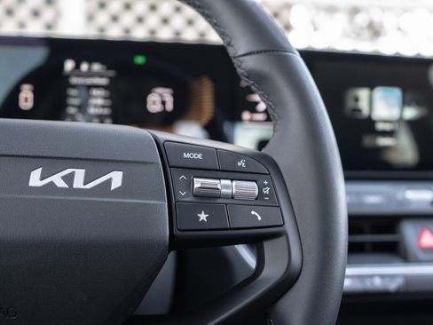 New 2026 Kia K4 EX FWD image 16