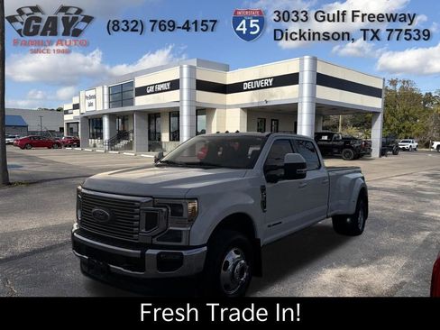 Used 2020 Ford F350 Lariat w/ Lariat Ultimate Package image 3