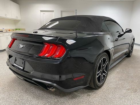 Used 2021 Ford Mustang Premium image 6
