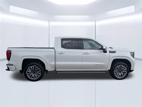 Used 2025 GMC Sierra 1500 Denali Ultimate image 3