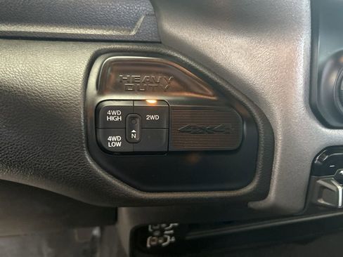 Used 2024 RAM 3500 Big Horn image 44