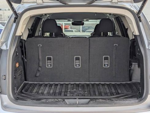 Used 2023 Subaru Ascent Premium w/ Convenience Package image 18