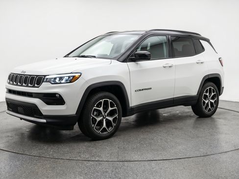 Used 2025 Jeep Compass Limited AWD/4WD image 3