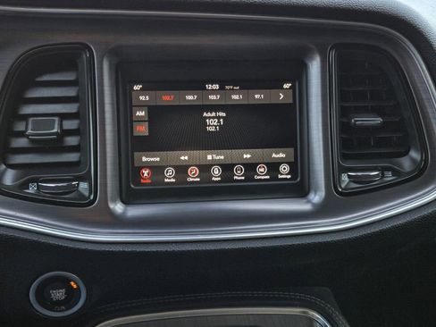 Used 2018 Dodge Challenger R/T image 19