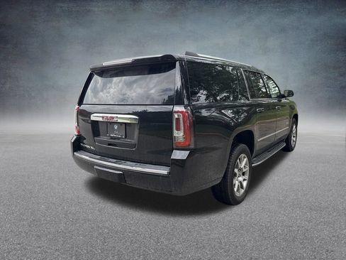Used 2019 GMC Yukon XL Denali AWD/4WD image 7