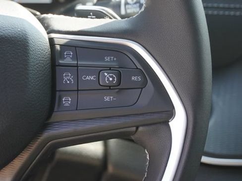 New 2026 Jeep Grand Cherokee Laredo X RWD image 28
