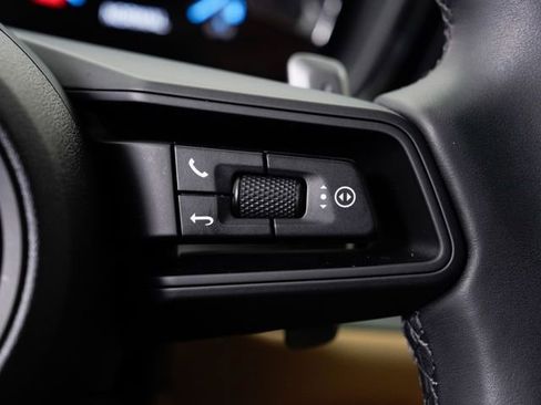 Certified 2025 Porsche Cayenne Coupe AWD/4WD image 17