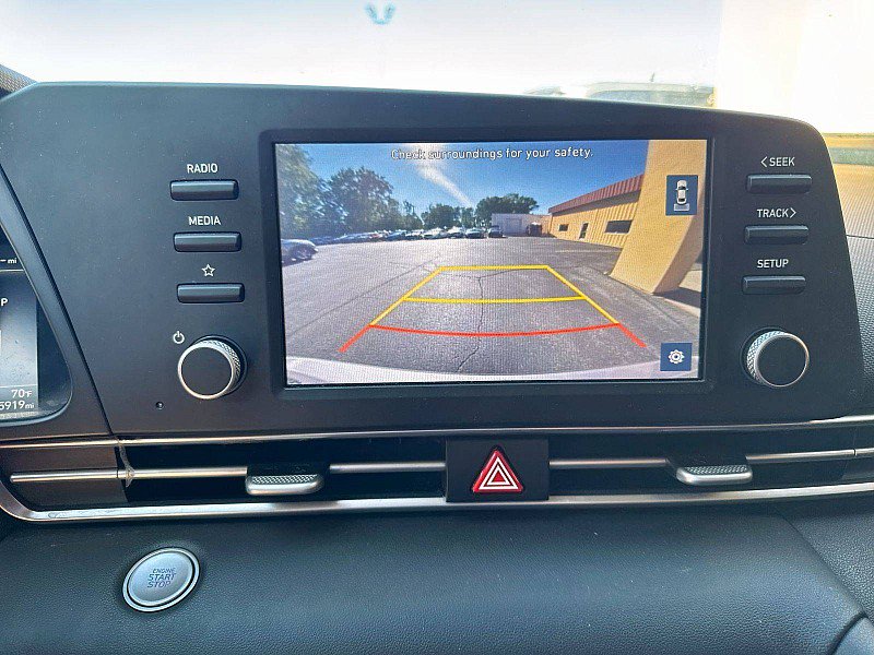Used 2023 Hyundai Elantra SEL FWD image 14