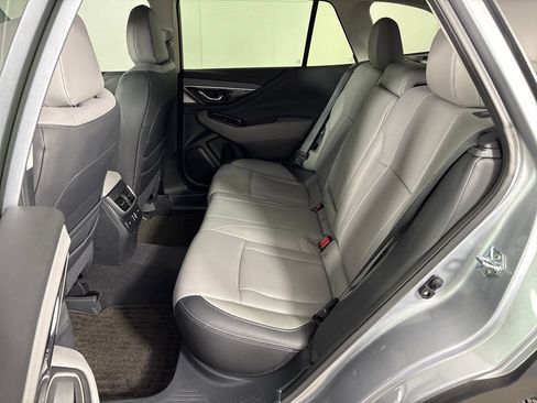 Used 2025 Subaru Outback Limited AWD/4WD image 30