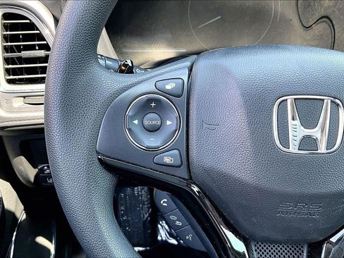 Used 2020 Honda HR-V EX image 11