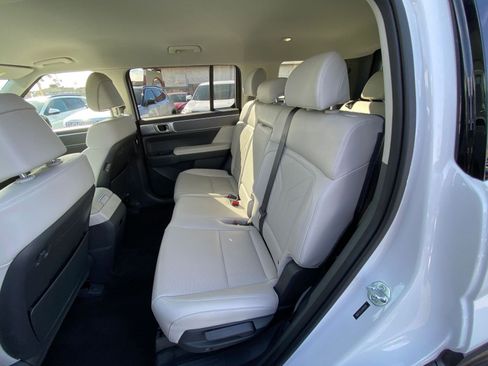 Used 2025 Hyundai Santa Fe SEL image 40