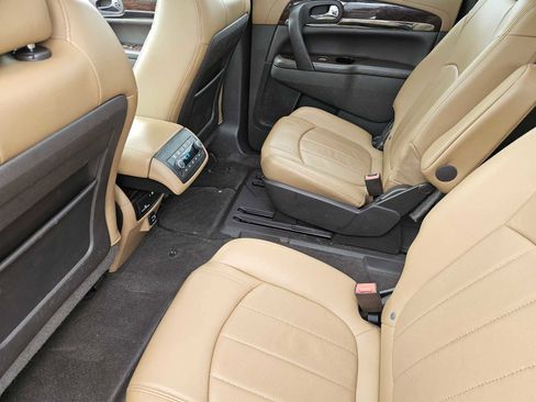 Used 2016 Buick Enclave Premium image 28