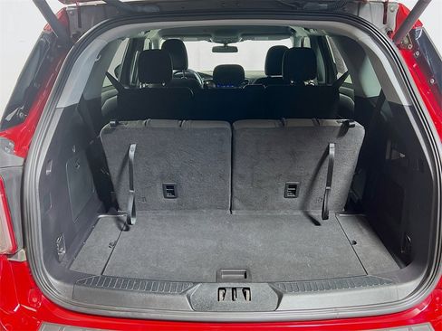 Used 2022 Ford Explorer XLT image 24