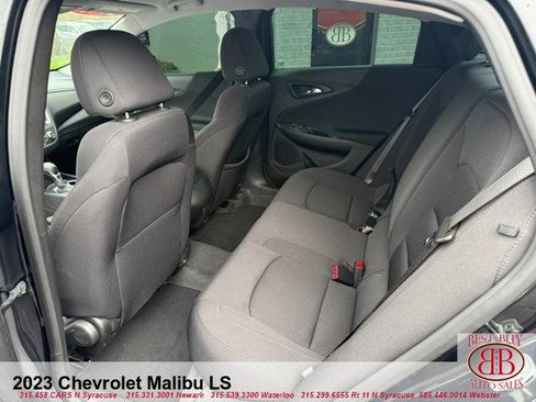 Used 2023 Chevrolet Malibu LS FWD image 11