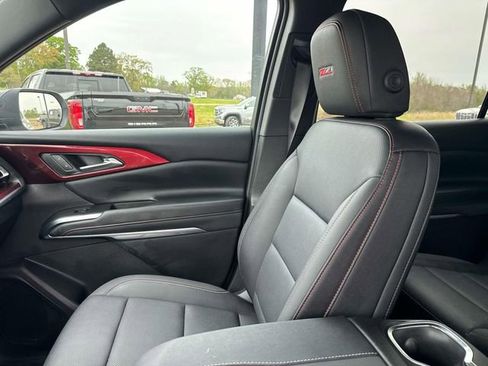 Used 2025 Chevrolet Traverse Z71 w/ Driver Confidence Package AWD/4WD image 35