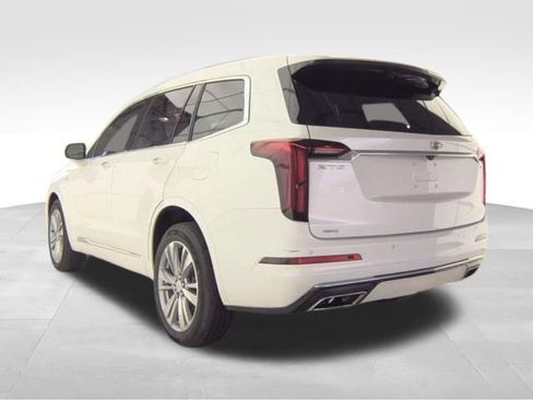 Used 2024 Cadillac XT6 Premium Luxury AWD/4WD image 13