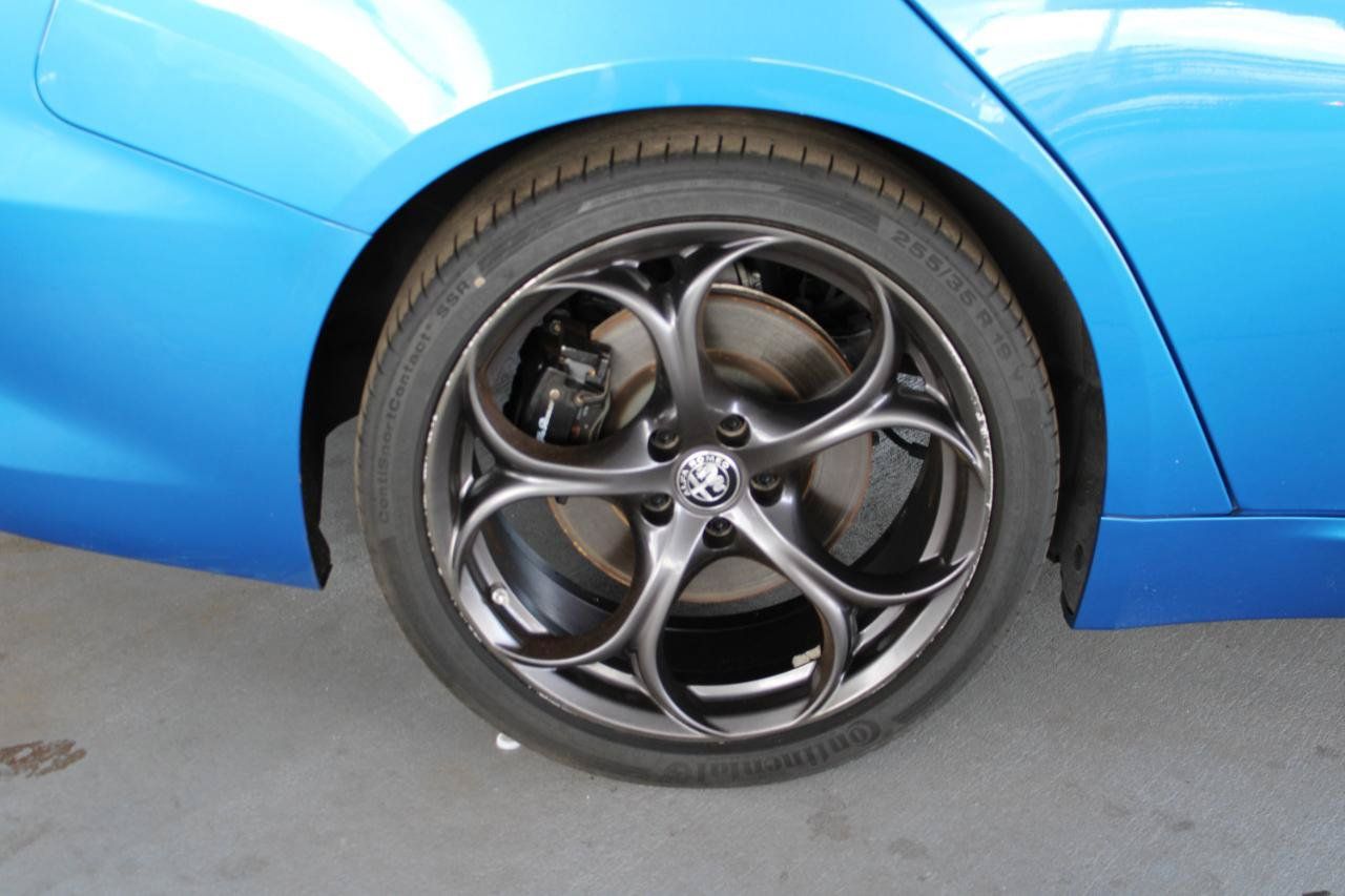Used 2018 Alfa Romeo Giulia RWD image 3