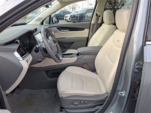 Certified 2024 Cadillac XT6 Premium Luxury image 11