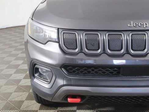 Used 2022 Jeep Compass Trailhawk AWD/4WD image 11