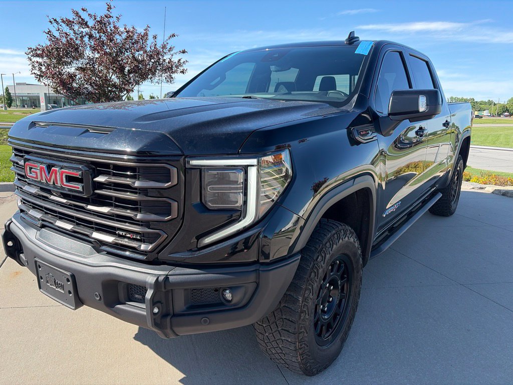 Used 2023 GMC Sierra 1500 AT4X w/ AT4X AEV Edition AWD/4WD image 4