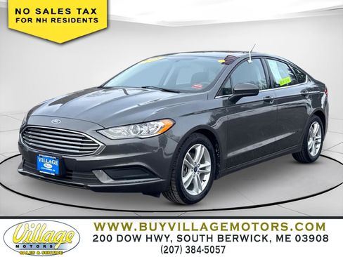 Used 2018 Ford Fusion SE image 2