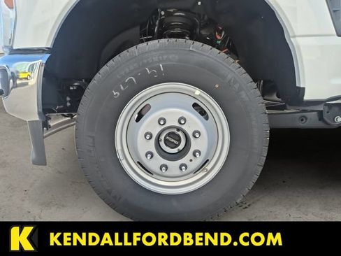 Used 2025 Ford F350 XL w/ XL Chrome Package AWD/4WD image 9