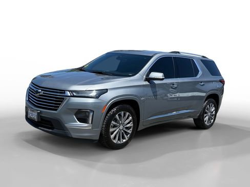 Used 2023 Chevrolet Traverse Premier AWD/4WD image 1