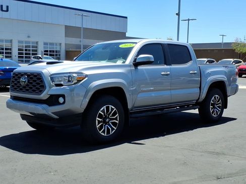 Used 2021 Toyota Tacoma TRD Sport w/ TRD Premium Sport Package RWD image 3