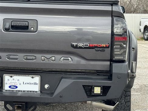 Used 2020 Toyota Tacoma TRD Sport w/ Technology Package image 6