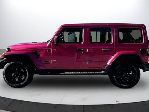 Certified 2022 Jeep Wrangler Unlimited Sahara image 6