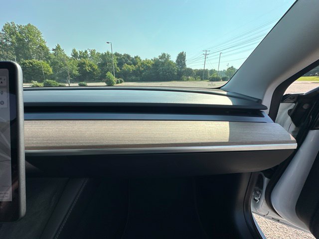 Used 2021 Tesla Model 3 Standard Range Plus RWD image 16