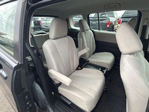 Used 2012 MAZDA MAZDA5 Touring FWD image 14
