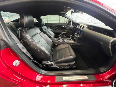 Used 2021 Ford Mustang GT Premium RWD image 3