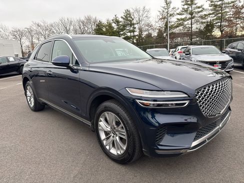 Used 2023 Genesis GV70 2.5T w/ Winter Weather Package image 3